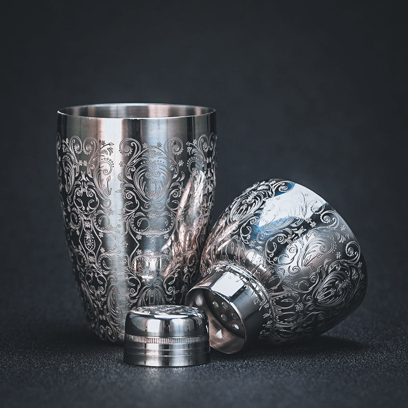 Shaker à cocktail en acier inoxydable avec design gravé