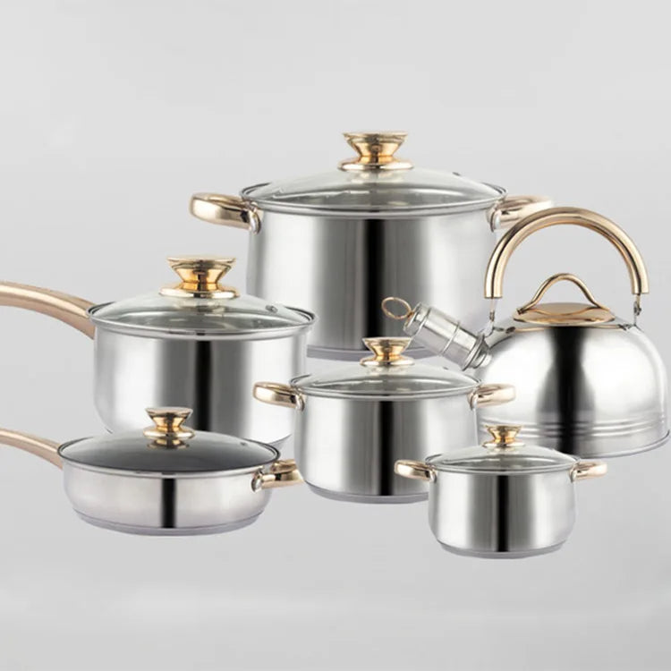 Batterie de Cuisine Inox avec Couvercles en Verre sur fond gris